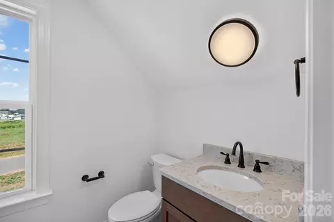 Bath - 153 Trinity Ct, Salisbury, NC 28147 photo 4 of 4