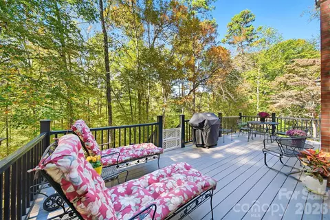 Exterior - 3875 Deer Run Ne Dr NE, Conover, NC 28613 photo 6 of 7