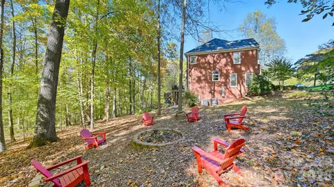 Exterior - 3875 Deer Run Ne Dr NE, Conover, NC 28613 photo 3 of 7