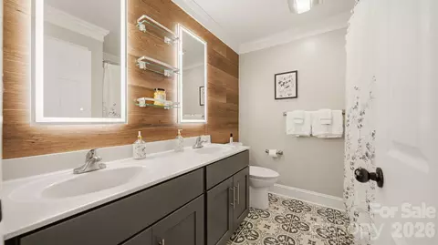 Bath - 3875 Deer Run Ne Dr NE, Conover, NC 28613 photo 2 of 2