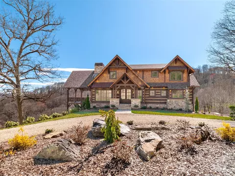 2670 Sleepy Hollow Dr, Waynesville, NC 28785