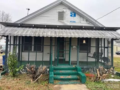 110 N Oakum St, Edenton, NC 27932