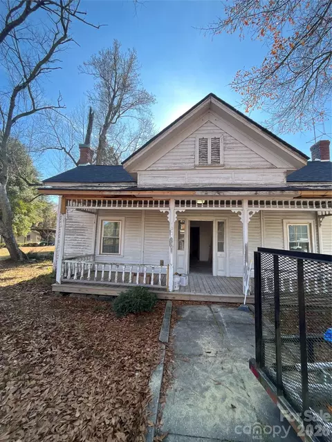 Exterior - 400 E Main St, Morven, NC 28119 photo 2 of 3