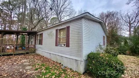 127 Cherokee Park Rd, Elizabeth City, NC 27909