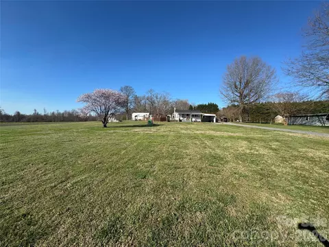 Exterior - 824 Baxter Rd, Cherryville, NC 28021 photo 2 of 5