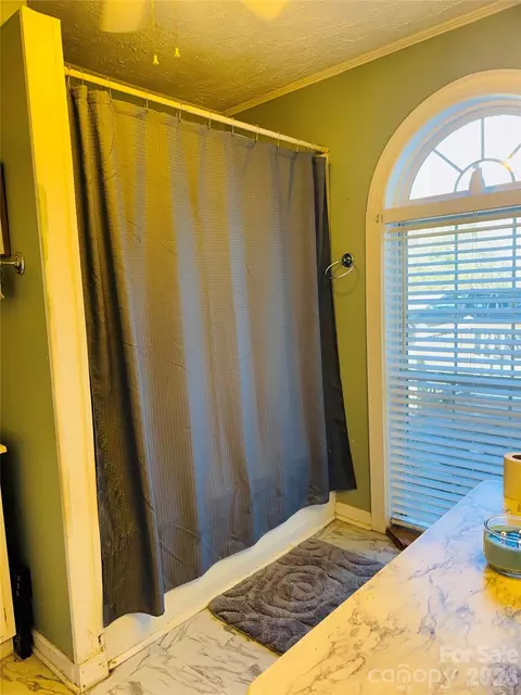 Bath - 824 Baxter Rd, Cherryville, NC 28021 photo 1 of 2