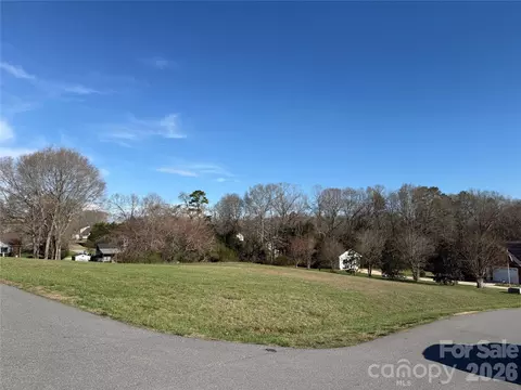 225 Silver Creek Ln, Shelby, NC 28152