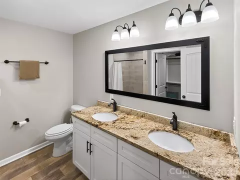 Bath - 116 Bostic St, Marion, NC 28752 photo 1 of 2