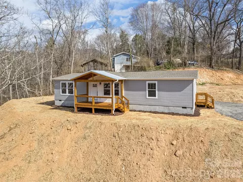 Exterior - 101 Geiranger Dr, Clyde, NC 28721 photo 2 of 6