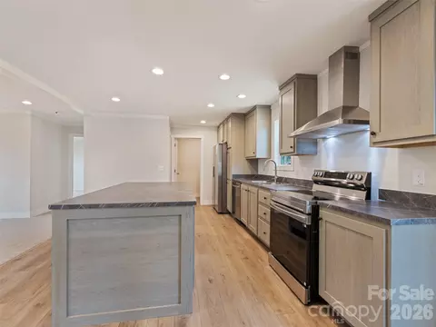 Kitchen - 101 Geiranger Dr, Clyde, NC 28721 photo 3 of 4