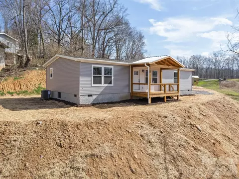 Exterior - 101 Geiranger Dr, Clyde, NC 28721 photo 3 of 6