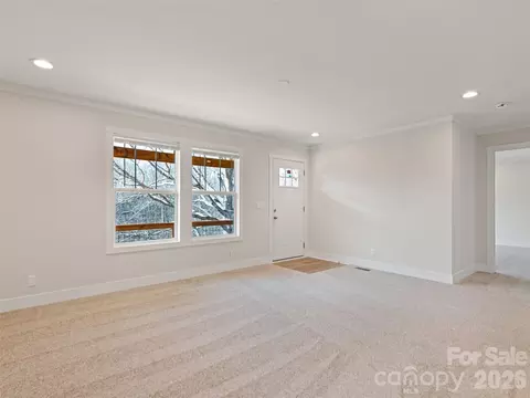 Living - 101 Geiranger Dr, Clyde, NC 28721 photo 3 of 5