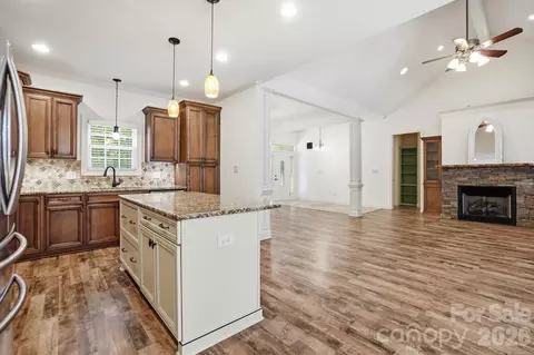 Living - 2043 Standing Timber Rd, Lancaster, SC 29720 photo 7 of 8