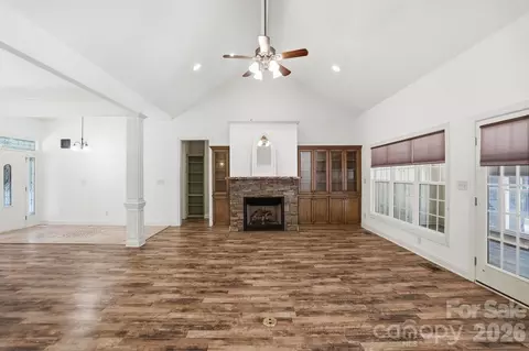 Living - 2043 Standing Timber Rd, Lancaster, SC 29720 photo 4 of 8