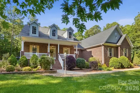 Exterior - 2043 Standing Timber Rd, Lancaster, SC 29720 photo 2 of 7