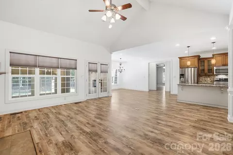 Living - 2043 Standing Timber Rd, Lancaster, SC 29720 photo 6 of 8