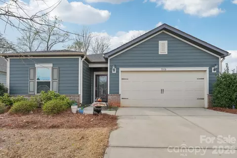7510 Porrera St, Charlotte, NC 28214