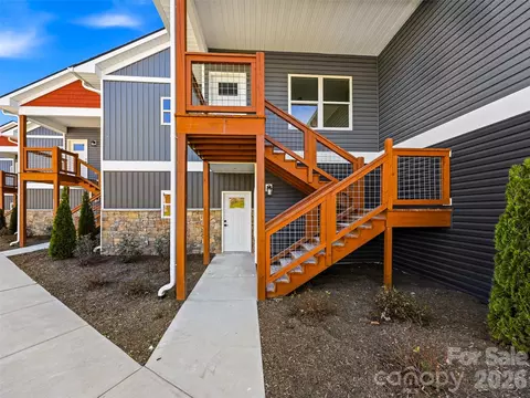 143 Carver 7 St #7, Brevard, NC 28712