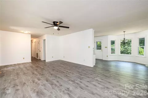 21014 Pine Ridge Dr, Cornelius, NC 28031