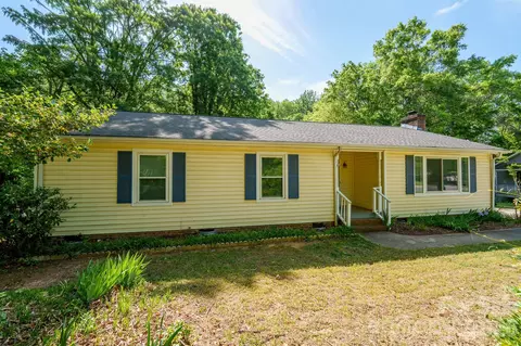 21014 Pine Ridge Dr, Cornelius, NC 28031