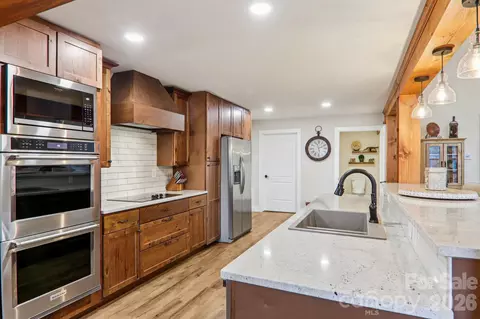 159 Broken Bow Run, Pickens, SC 29671 photo 6