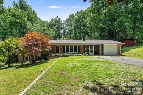 61 Spring Cove Dr, Brevard, NC 28712