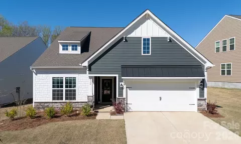 2138 Bowie Stone Ct, Fort Mill, SC 29715
