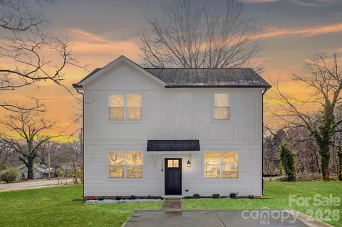 264 N Lackey St, Statesville, NC 28677
