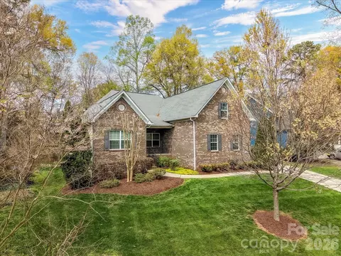 21277 Summerbrook Dr, Cornelius, NC 28031