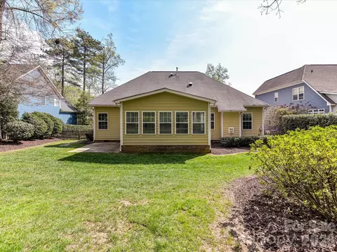 Exterior - 21277 Summerbrook Dr, Cornelius, NC 28031 photo 7 of 8