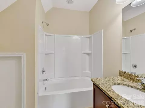Bath - 21277 Summerbrook Dr, Cornelius, NC 28031 photo 3 of 3