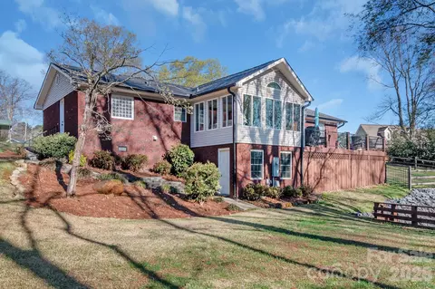 572 Acorn Acres Rd, Norwood, NC 28128