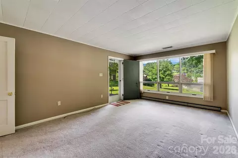 Living - 144 Cherry St, Sylva, NC 28779 photo 5 of 5