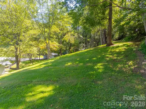 Exterior - 144 Cherry St, Sylva, NC 28779 photo 5 of 7