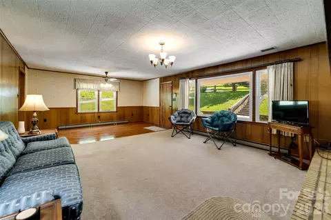 Living - 144 Cherry St, Sylva, NC 28779 photo 2 of 5