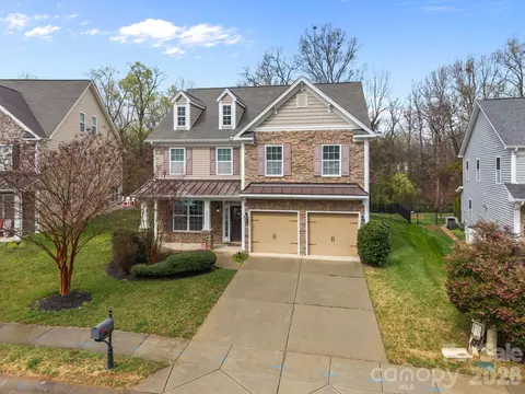 10817 Bere Island Dr, Charlotte, NC 28278