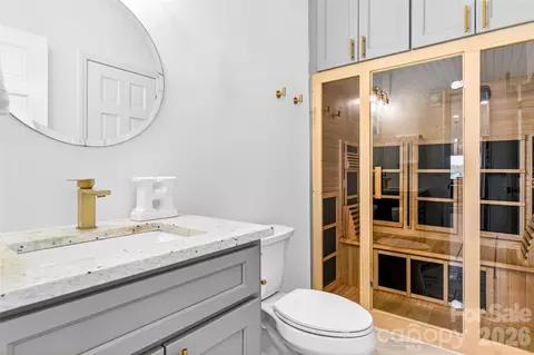 Bath - 18521 Vineyard Point Ln, Cornelius, NC 28031 photo 2 of 4