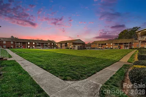 103 Carriage House Dr, Kannapolis, NC 28081