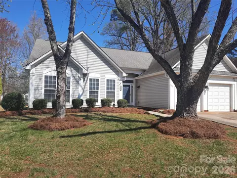 5305 Chinemist Ct, Charlotte, NC 28269