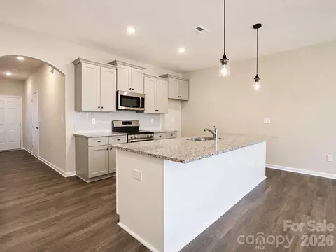 3110 Aberleaf Ln, Charlotte, NC 28227
