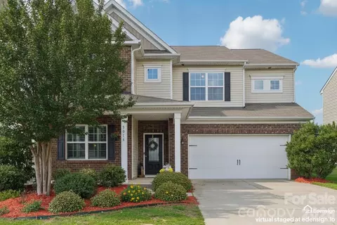 5016 Riverdale Dr, Charlotte, NC 28273