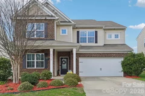 5016 Riverdale Dr, Charlotte, NC 28273