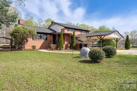 9424 Pembroke Rd, Huntersville, NC 28078