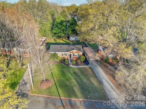 2400 Markham Ct, Charlotte, NC 28205