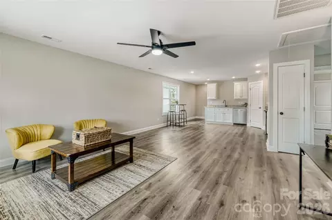 Living - 600 Bethpage Rd, Kannapolis, NC 28081 photo 1 of 2