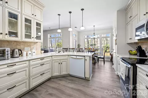 13702 Chambray Ln, Charlotte, NC 28278