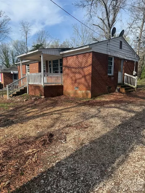 205 Jewel St, Chester, SC 29706