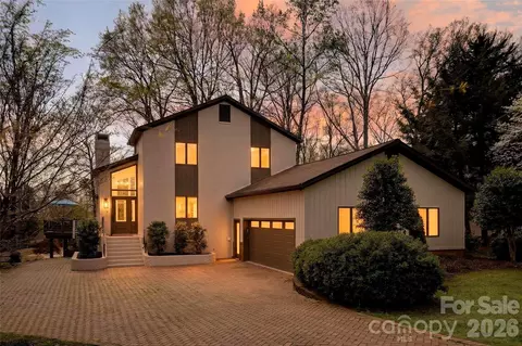 8001 Serendipity Ln, Charlotte, NC 28277