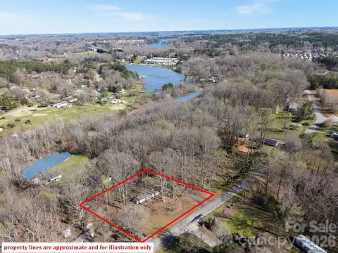 6562 Emerald Isle Dr, Sherrills Ford, NC 28673