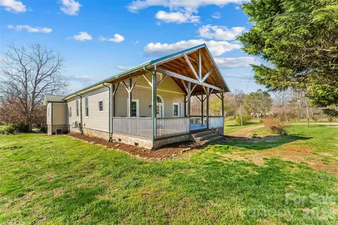 4951 Burns Rd, Granite Falls, NC 28630